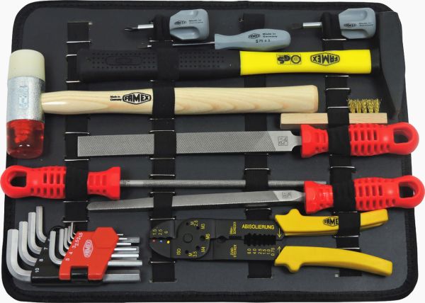 Handwerkzeuge in Einstecktasche eingeräumt
